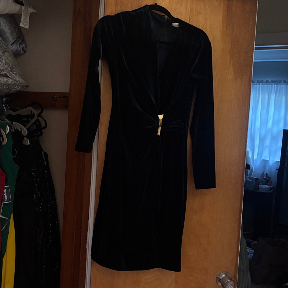 Calvin Klein Elegant Green Velvet Dress